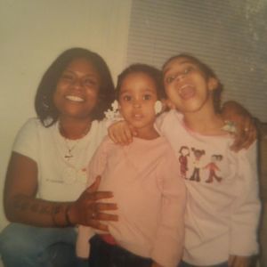 Meet your Posher, Ebony